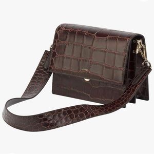 JW PEI Women’s Flap Crossbody Purse